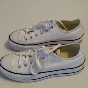 Converse Sneaker 8.5